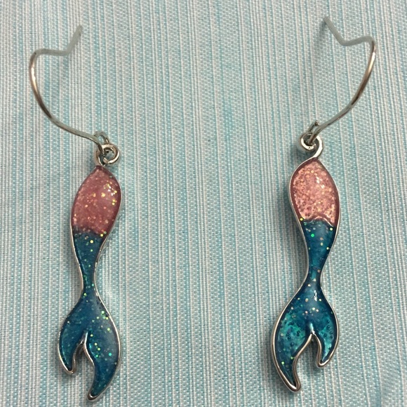 (H3) Mermaid Tail Earrings - Picture 2 of 5
